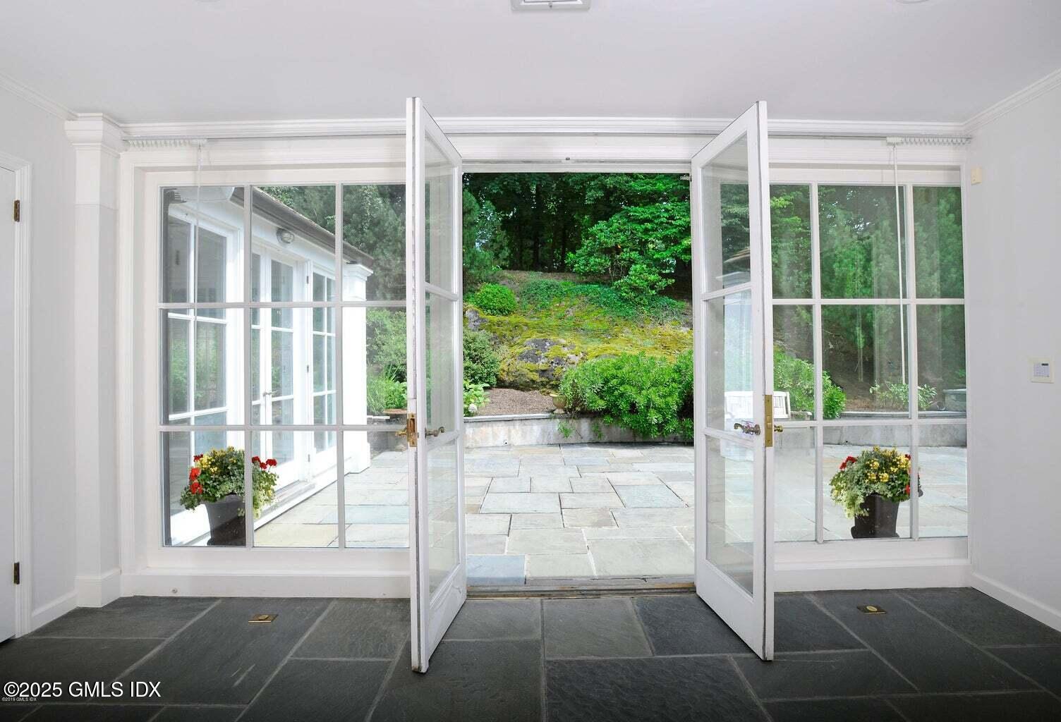 177 Indian Head Road Photo 15