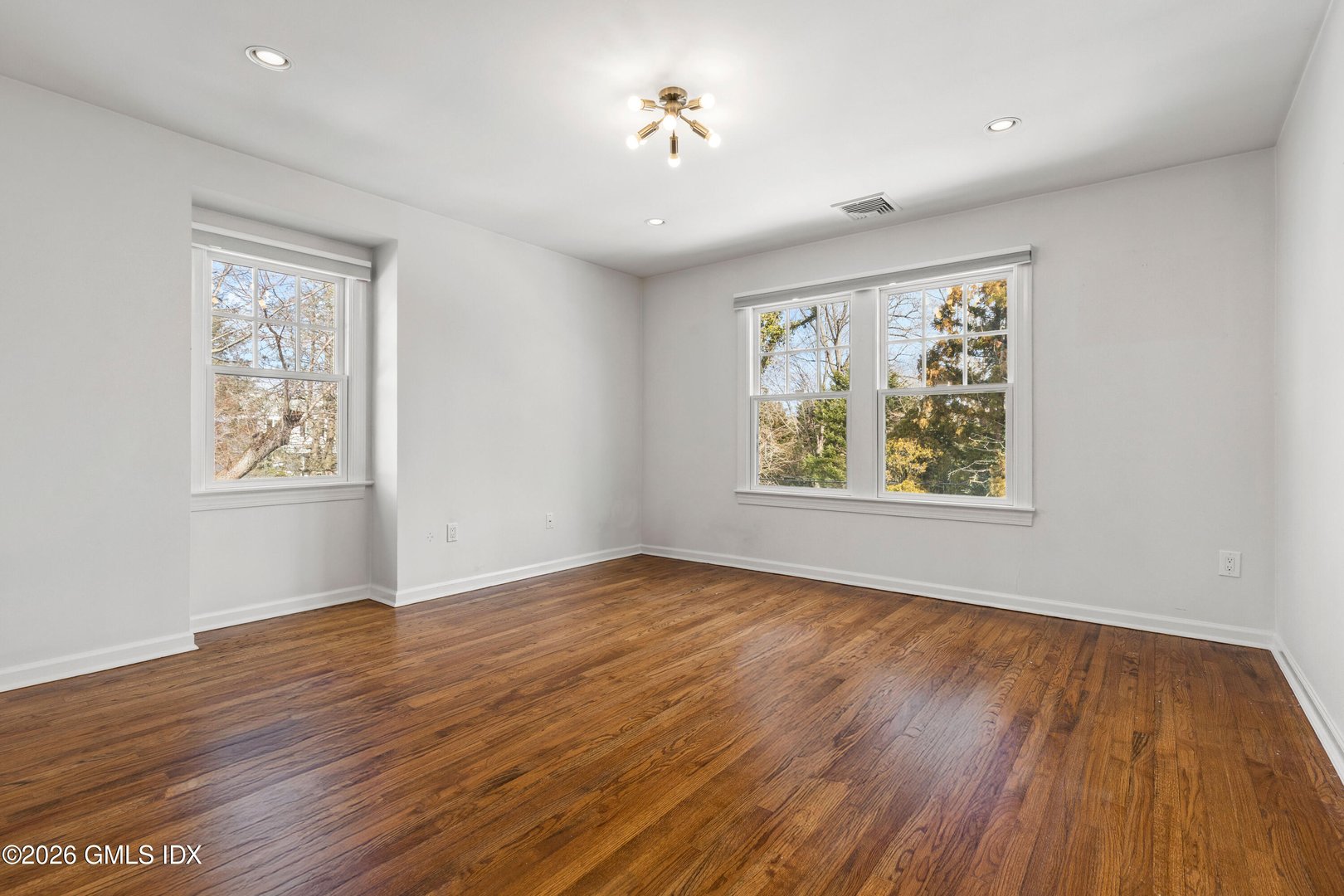 53 Lockwood Avenue Photo 16