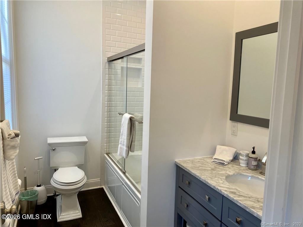 84-86 E Putnam Avenue Photo 14