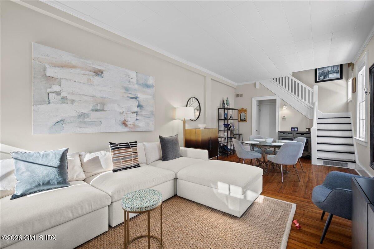 84-86 E Putnam Avenue Photo 19