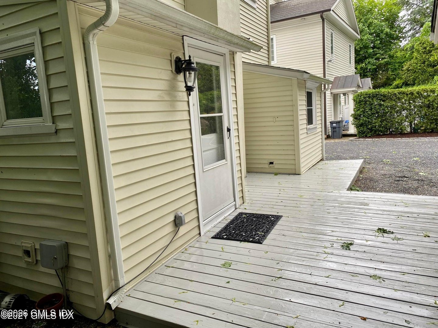 84-86 E Putnam Avenue Photo 30