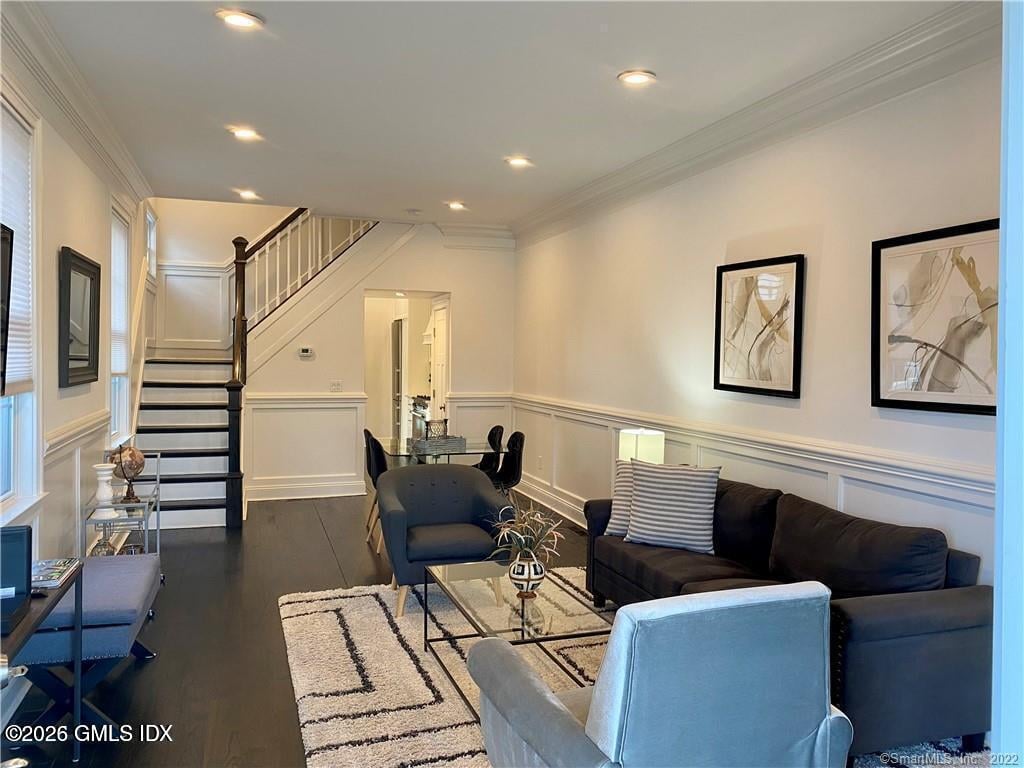 84-86 E Putnam Avenue Photo 6