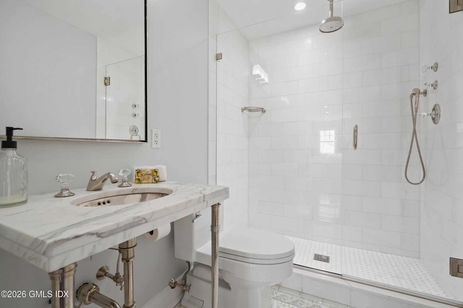 7 Grimes Road Photo 13