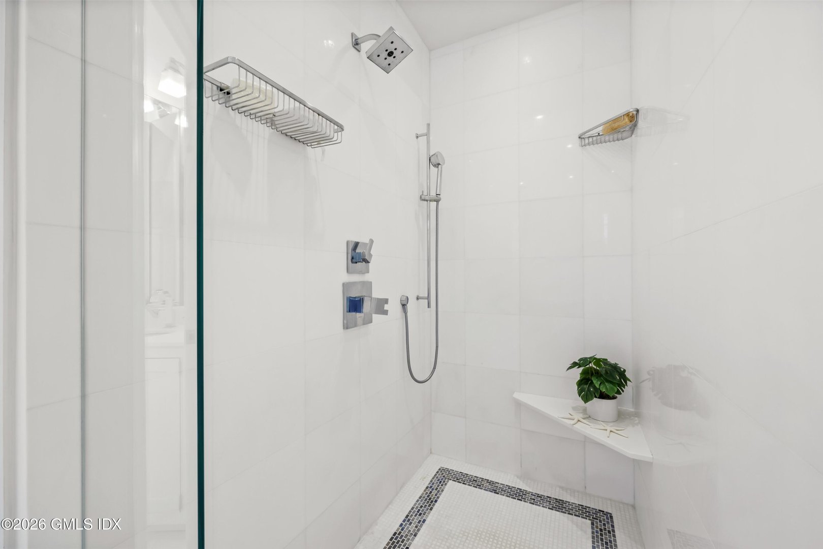 28 Irvine Road Photo 38