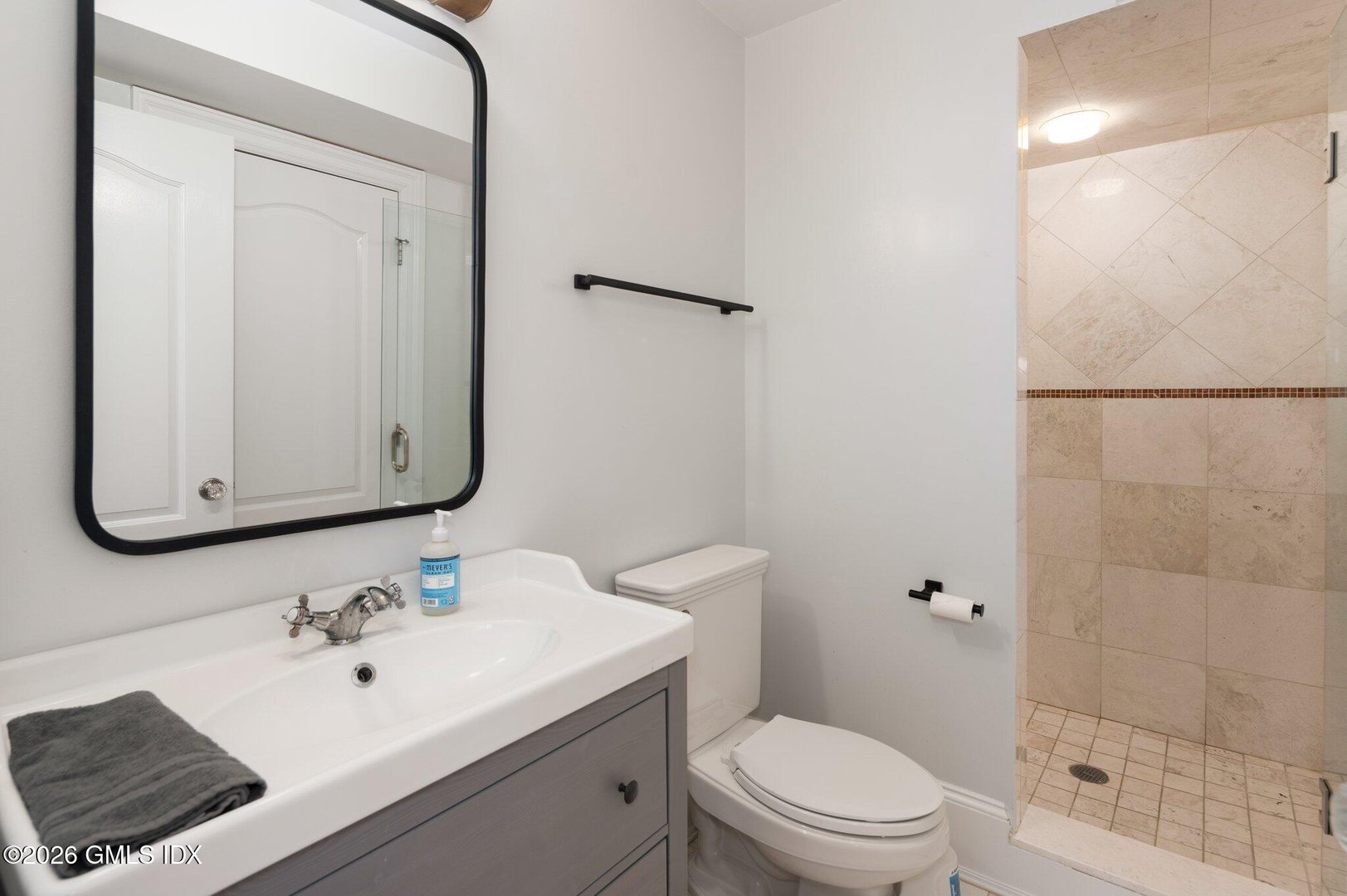 219 Orchard Street Photo 29