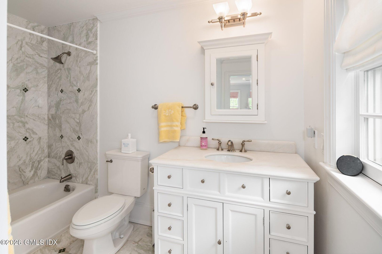219 Orchard Street Photo 23