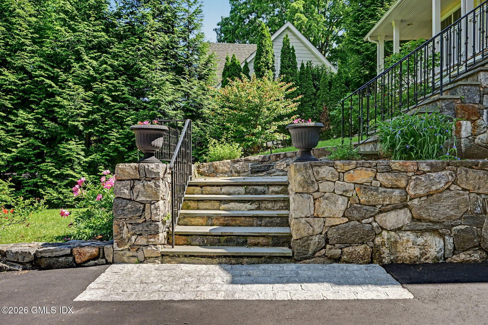 106 Orchard Street Photo 3