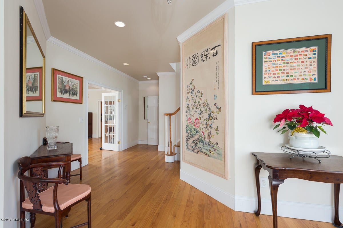 106 Orchard Street Photo 4