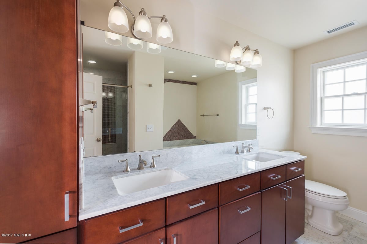 106 Orchard Street Photo 16