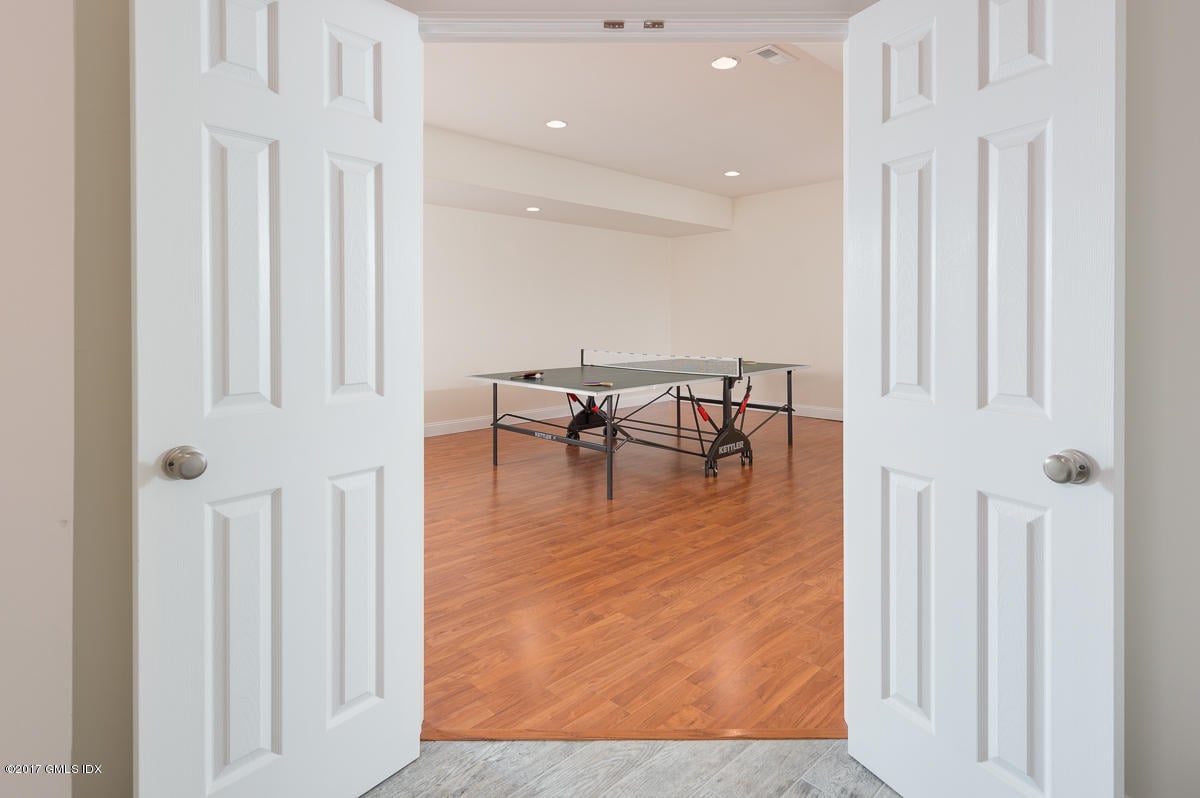 106 Orchard Street Photo 23