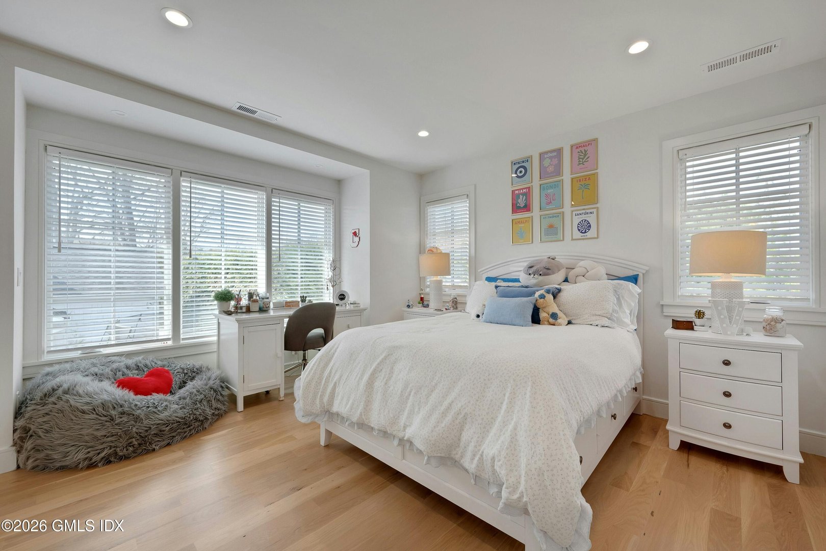 47 Ridge Street Photo 10