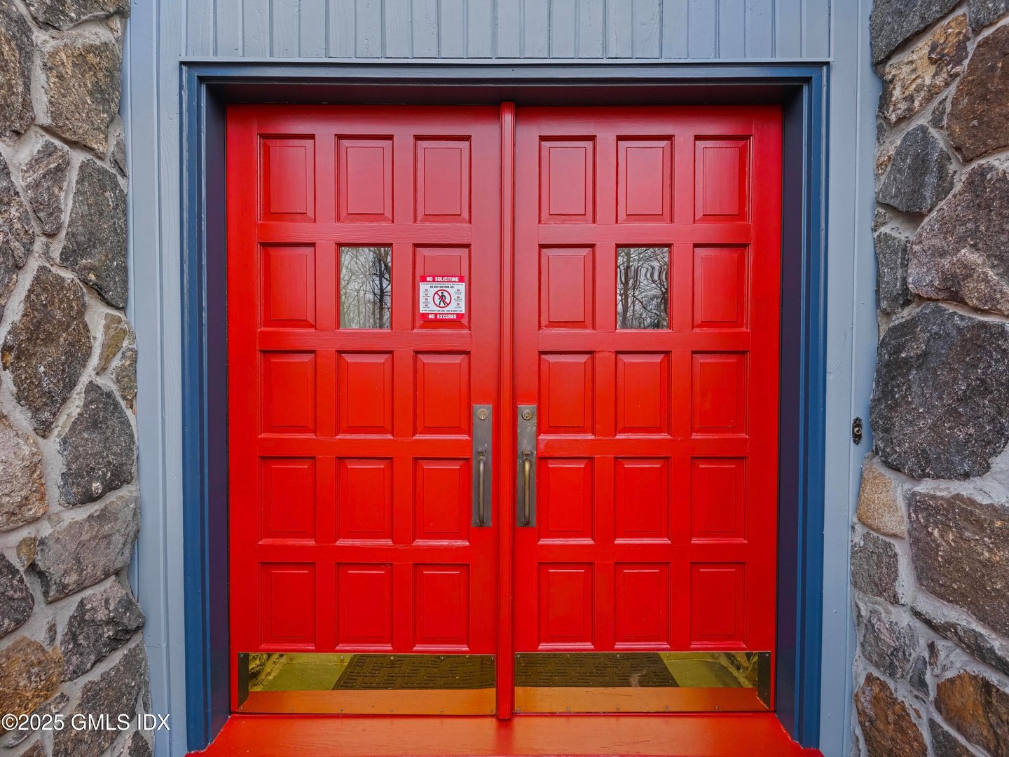 681 River Road Photo 3