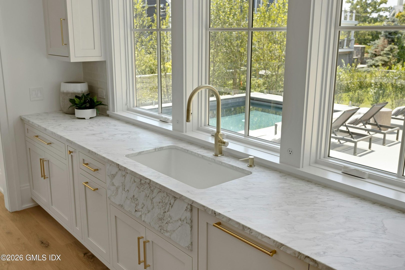 25 Cove Road Photo 18