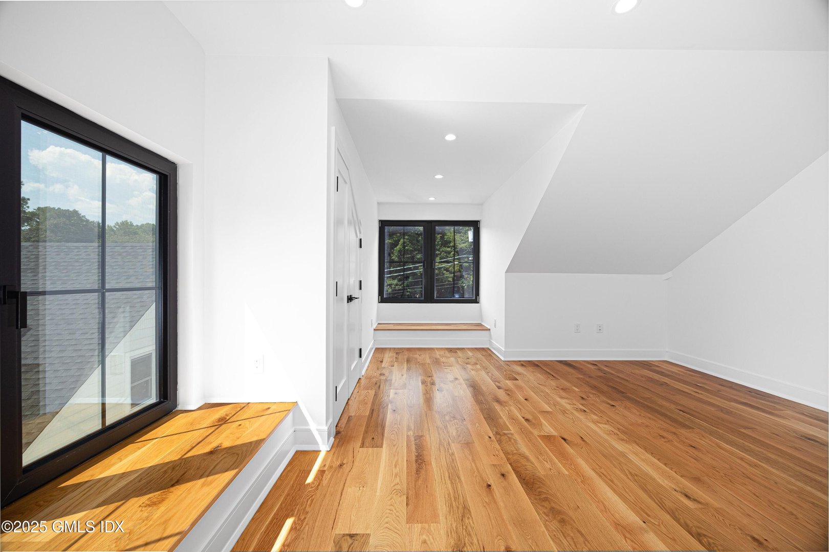 20 Sound Beach Avenue Photo 29