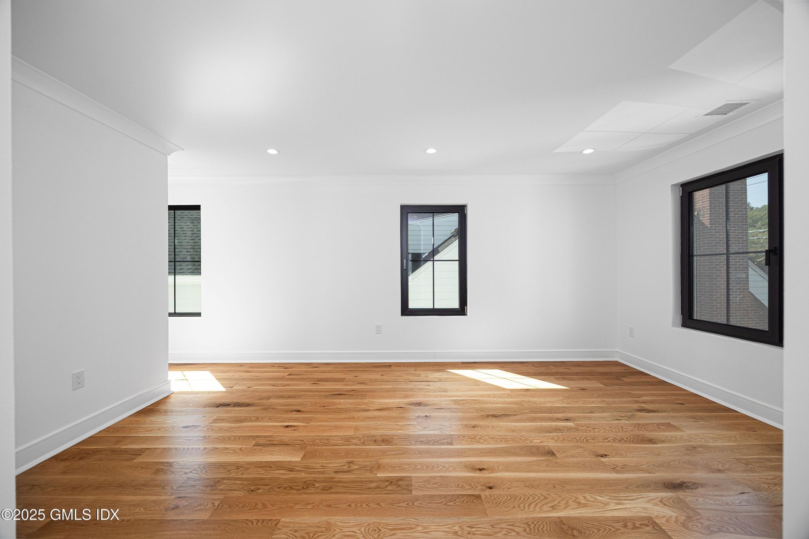 20 Sound Beach Avenue Photo 20