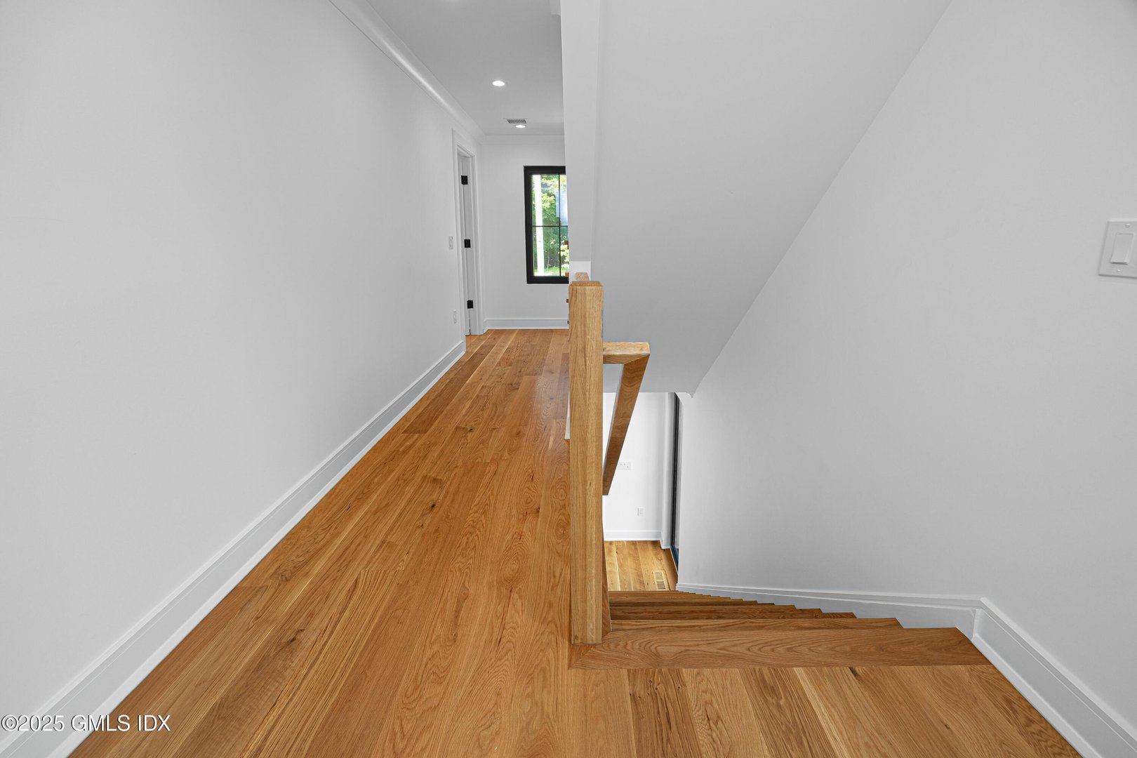 20 Sound Beach Avenue Photo 13