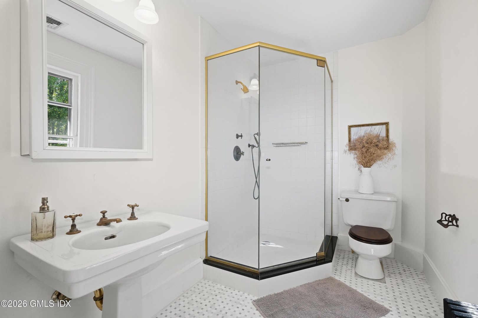 33 Mead Avenue Photo 24