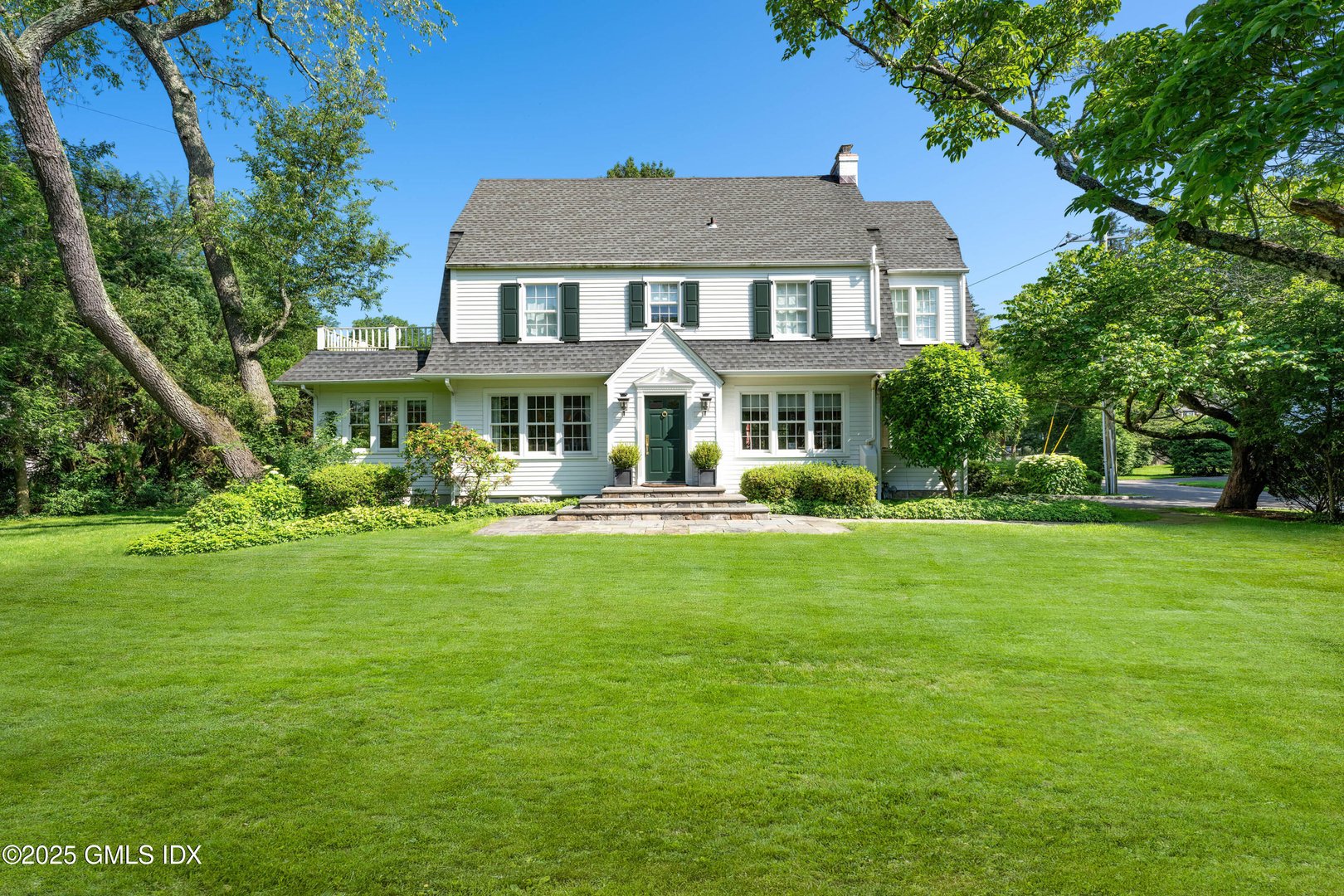 227 Riverside Avenue Photo 1