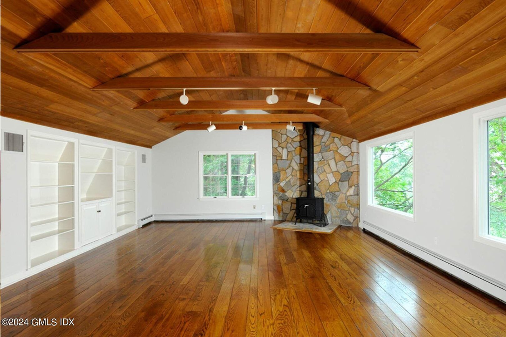 8 Indian Point Lane Photo 17