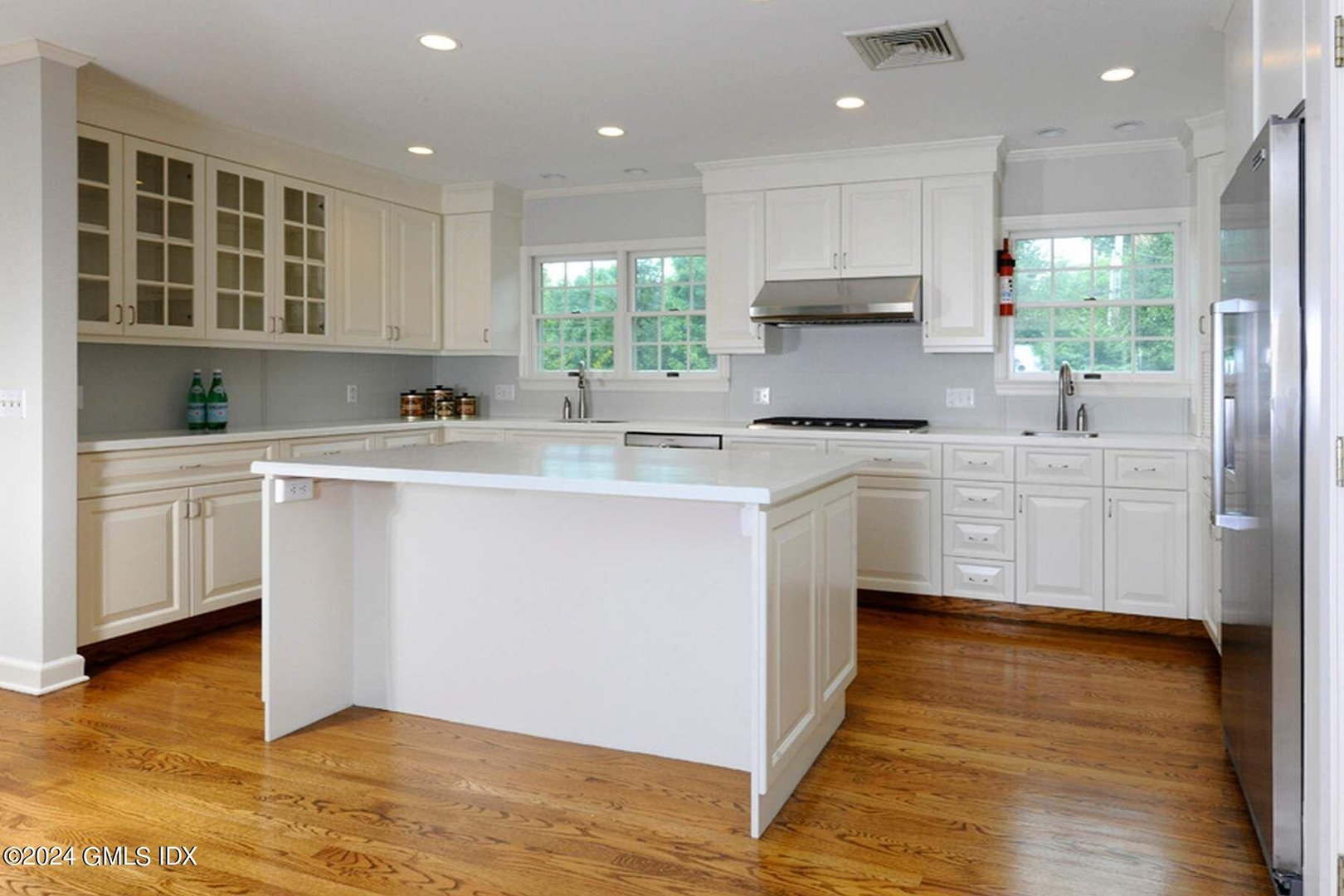 8 Indian Point Lane Photo 14