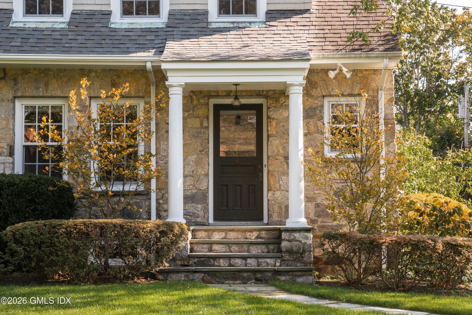 118 Shore Road Photo 2