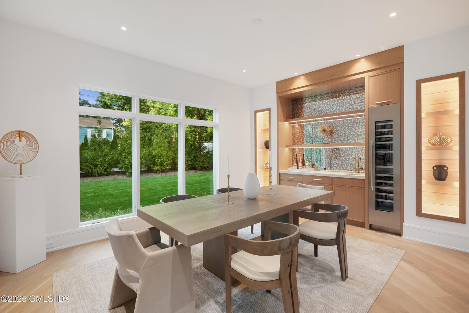 25 Dialstone Lane Photo 9