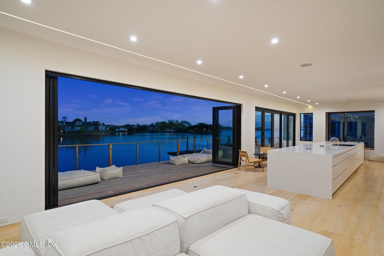 4 Little Cove Lane Photo 8