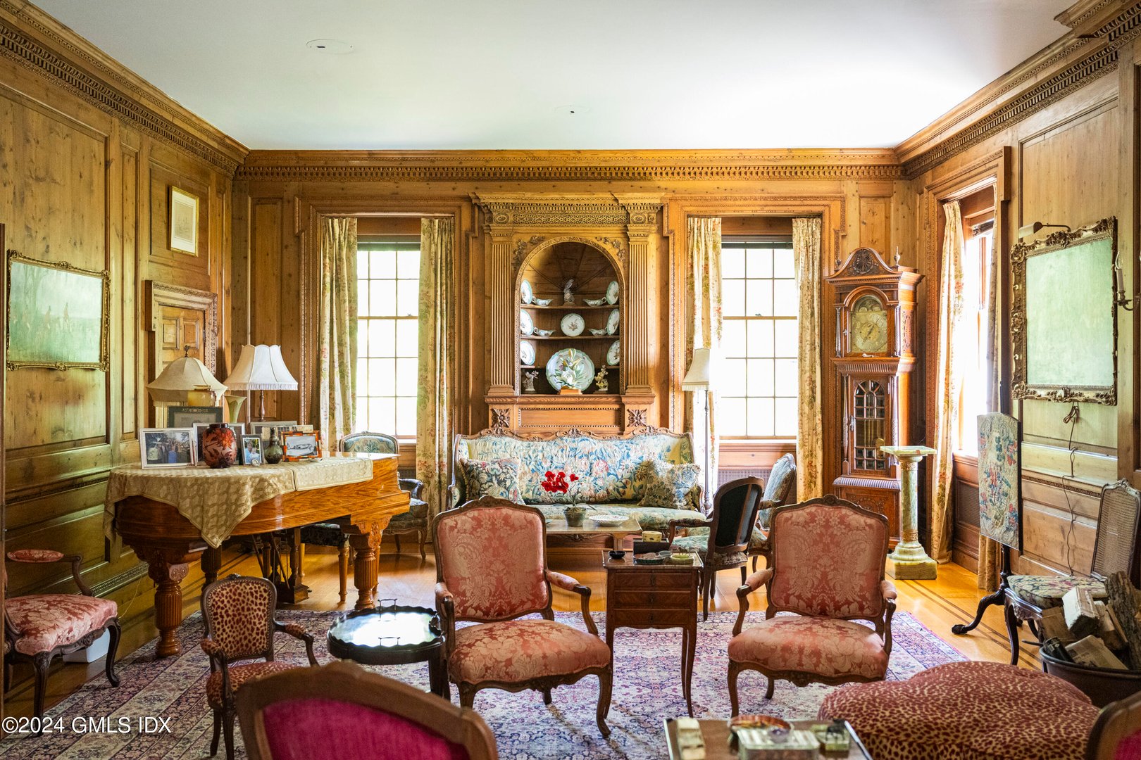 10 Cliffdale Road Photo 9