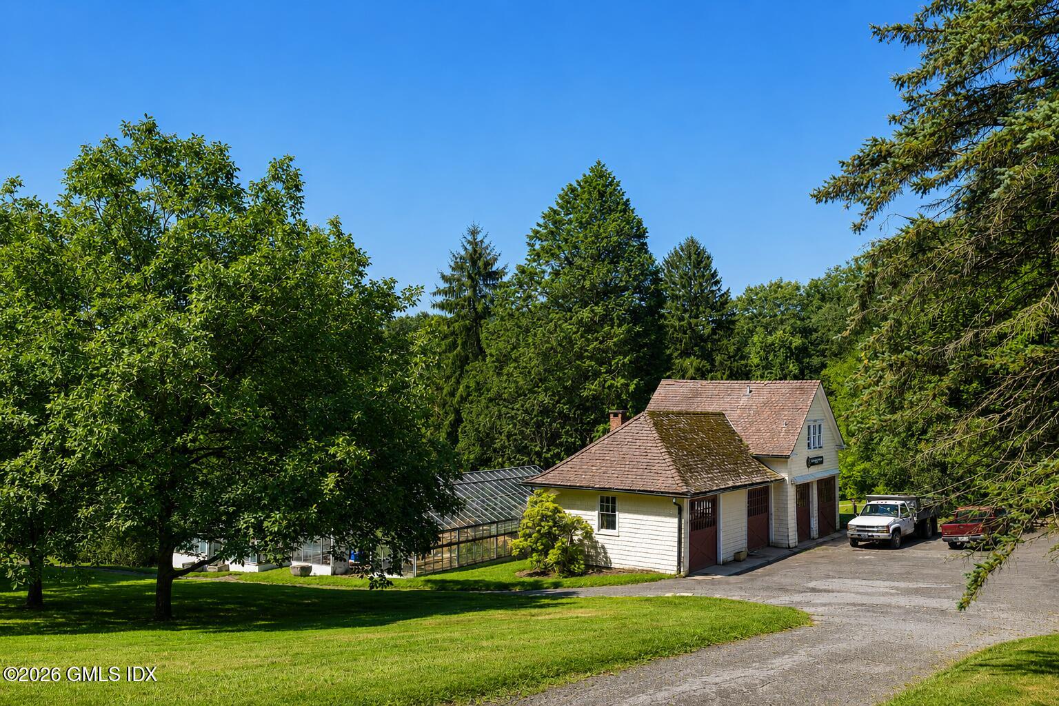 10 Cliffdale Road Photo 30
