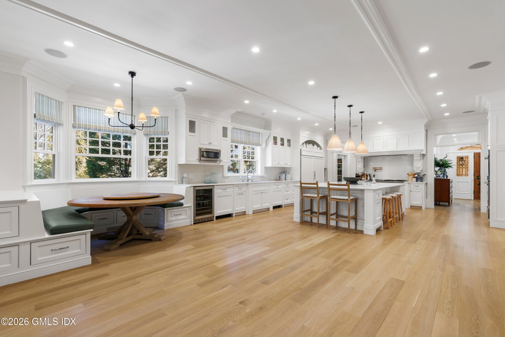 247 Riverside Avenue Photo 8