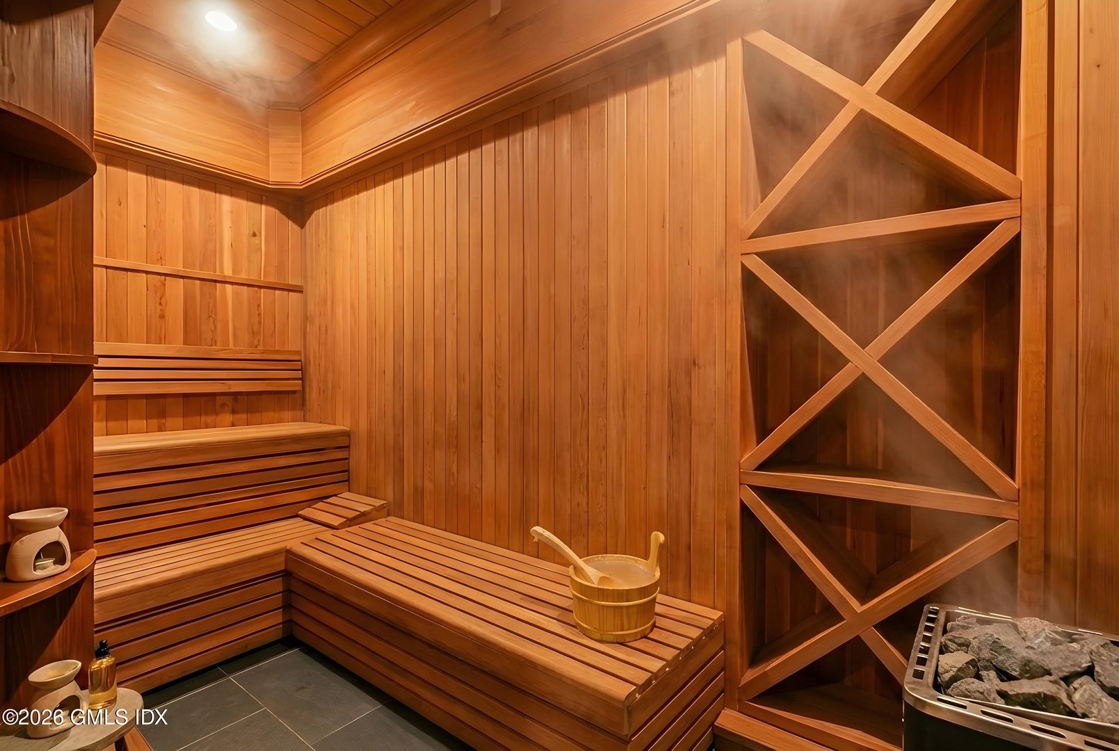 247 Riverside Avenue Photo 32