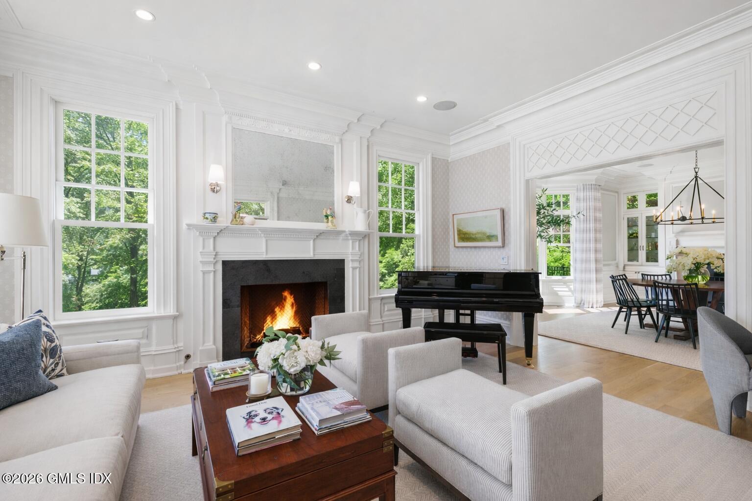 247 Riverside Avenue Photo 4