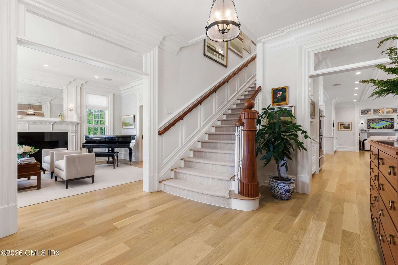 247 Riverside Avenue Photo 3