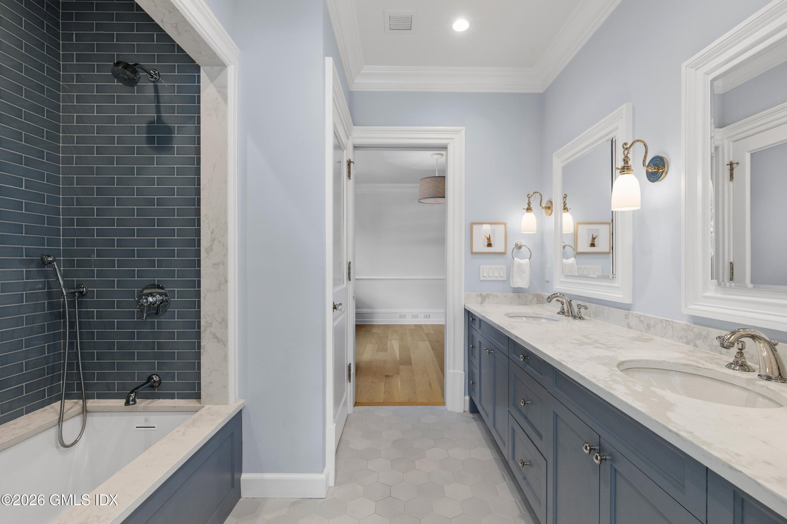 247 Riverside Avenue Photo 24