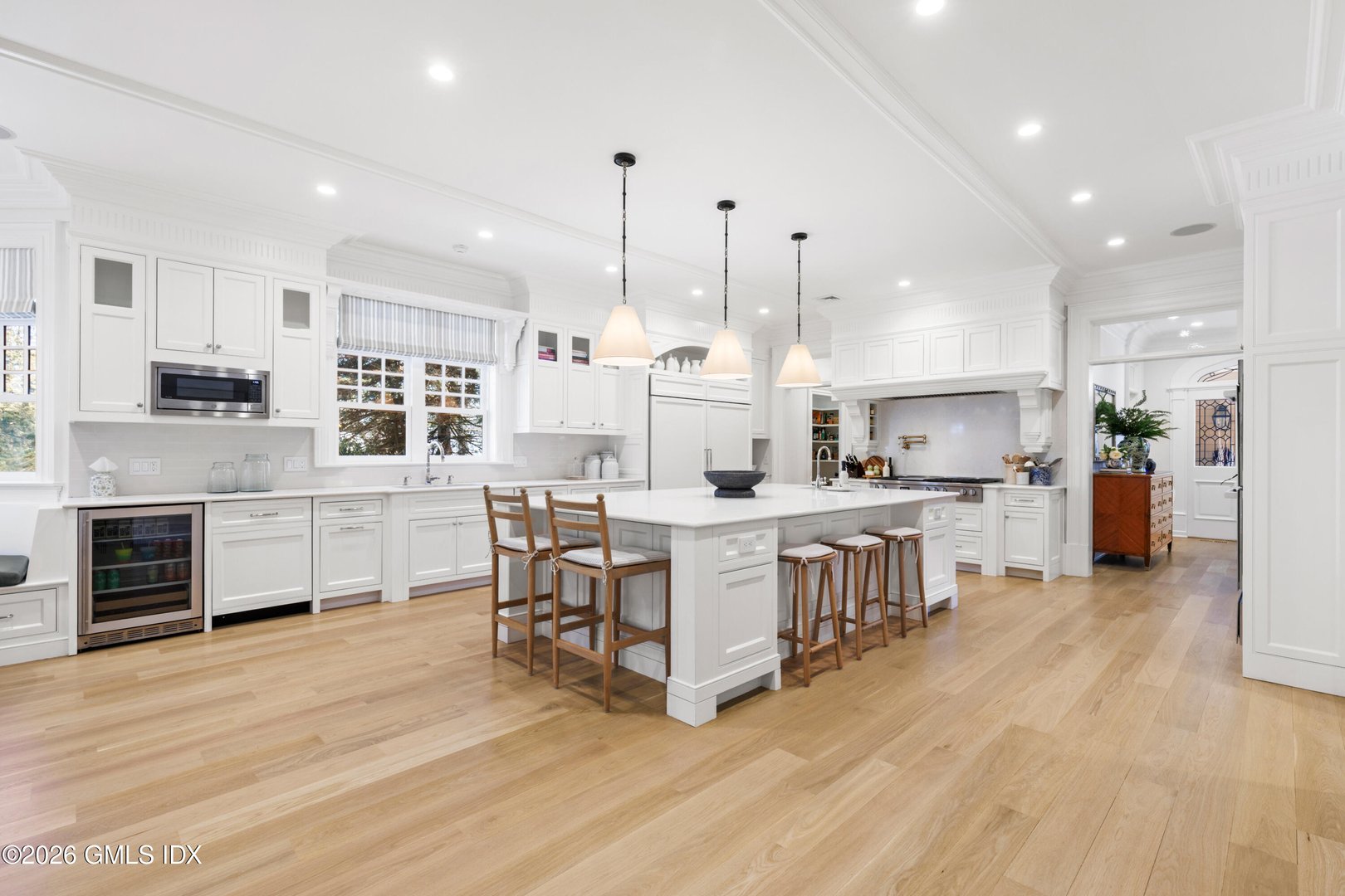 247 Riverside Avenue Photo 9