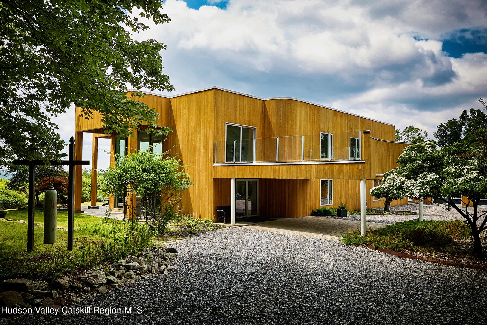 33 Ford Road Photo 4