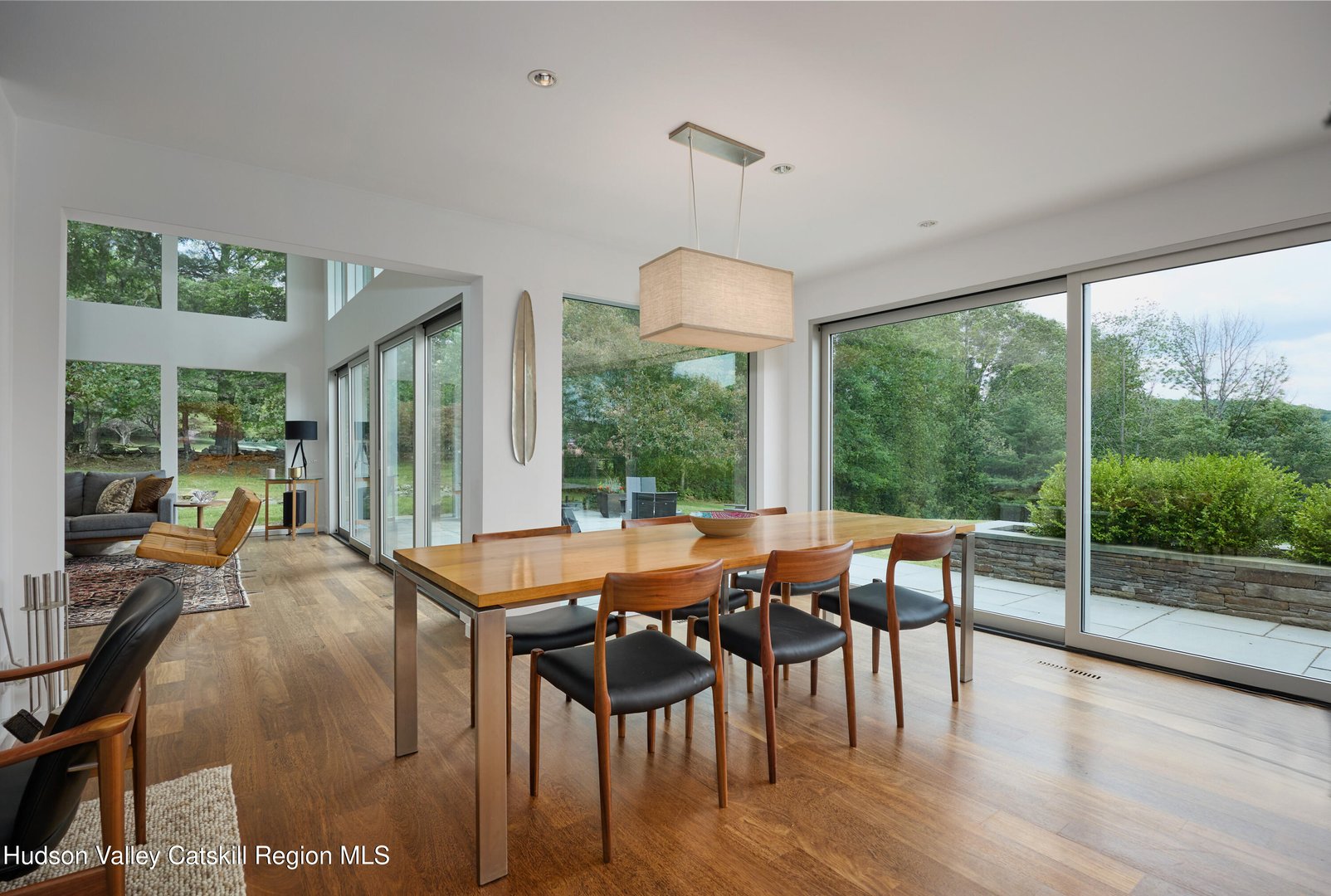 33 Ford Road Photo 8