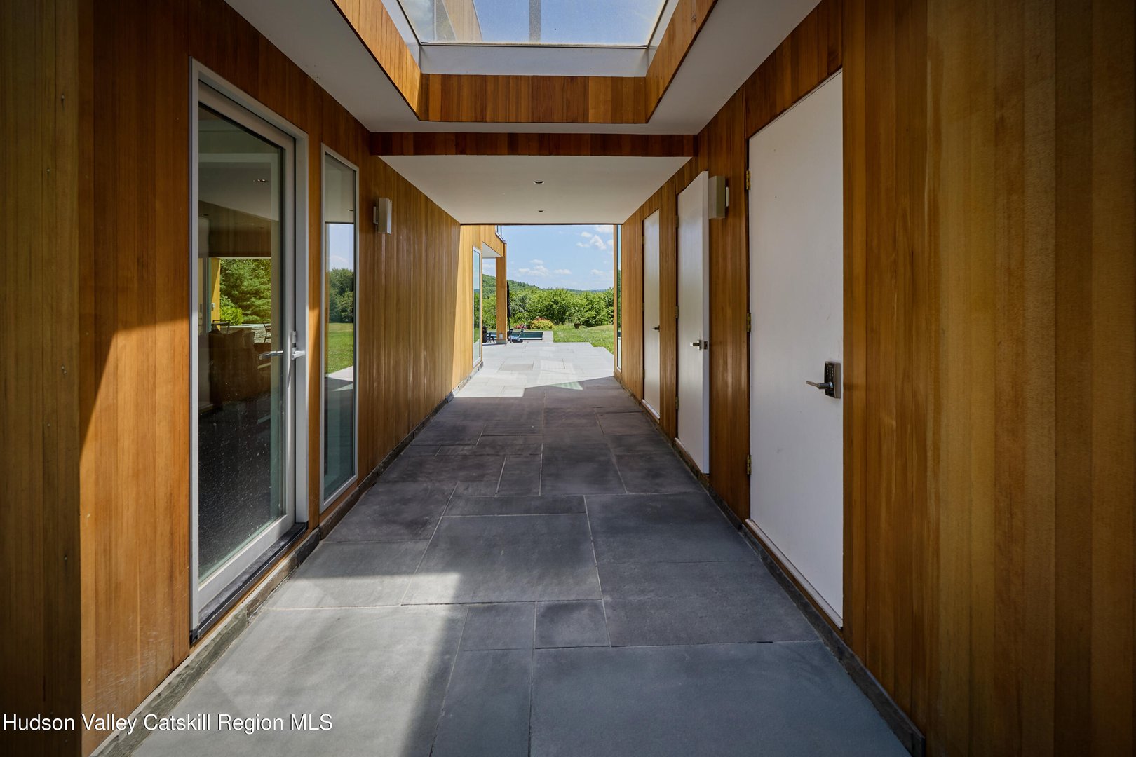 33 Ford Road Photo 20