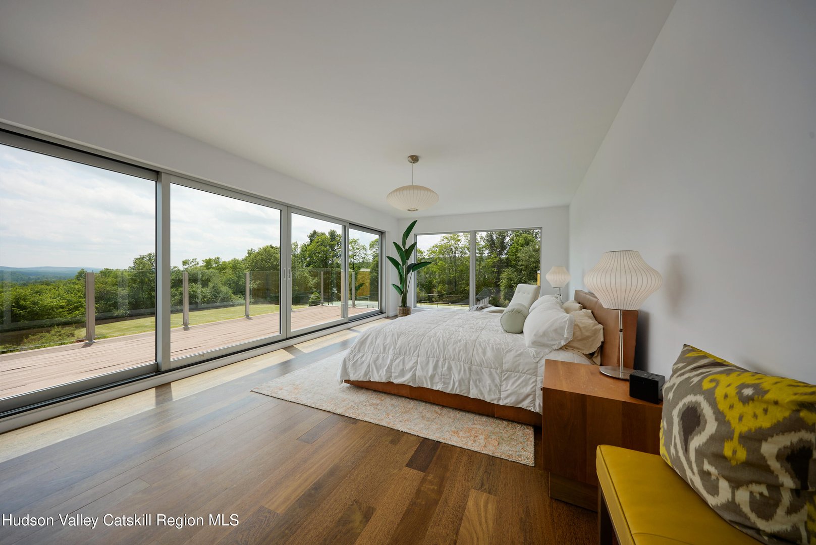 33 Ford Road Photo 26