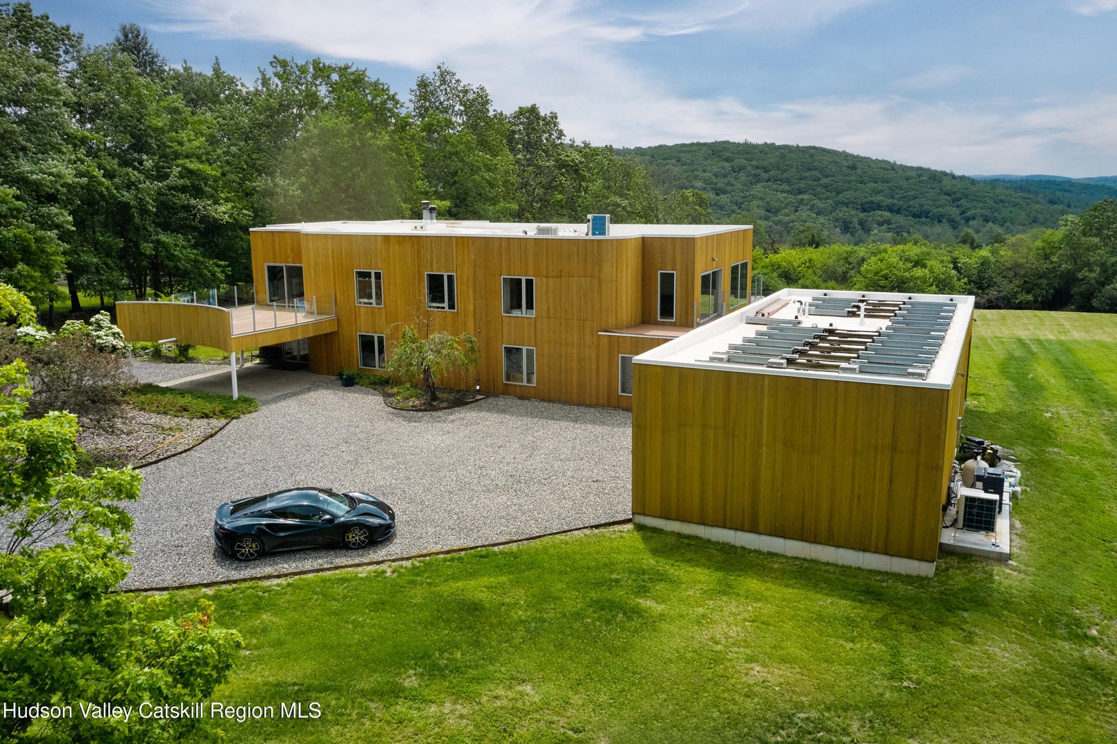 33 Ford Road Photo 19