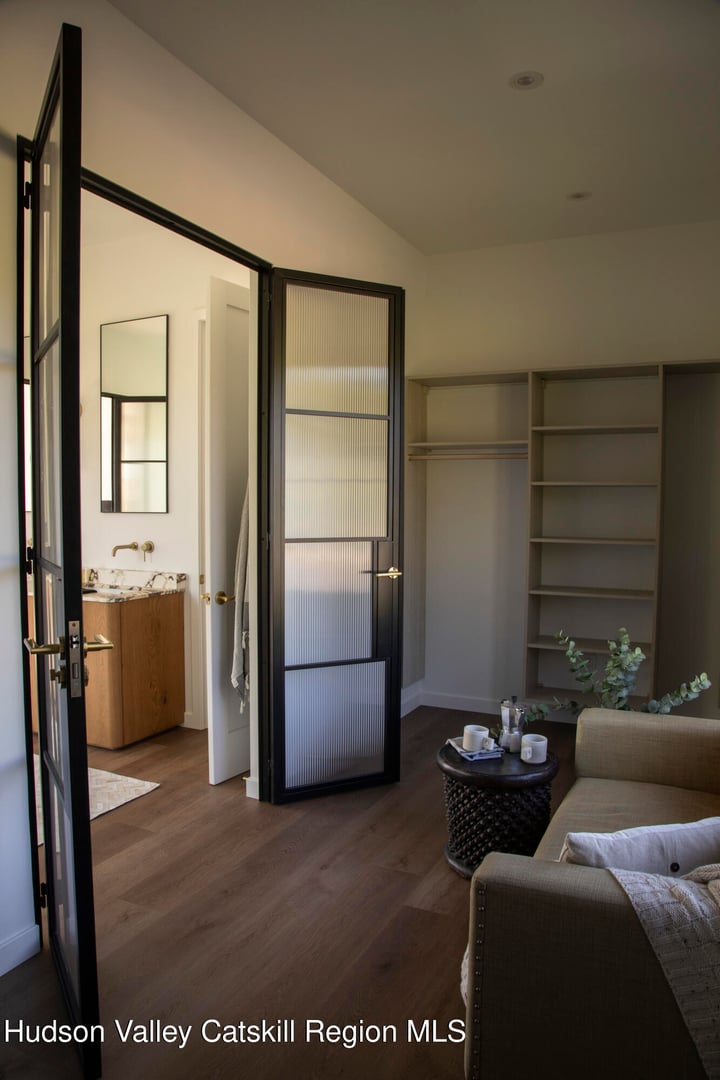 110 Mansfield Road Photo 39