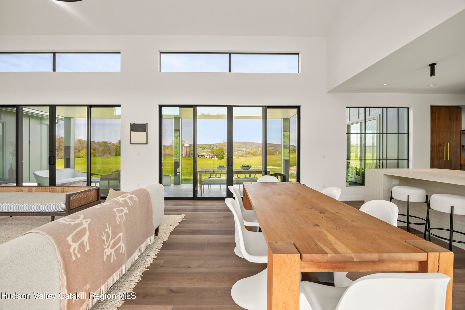 110 Mansfield Road Photo 17