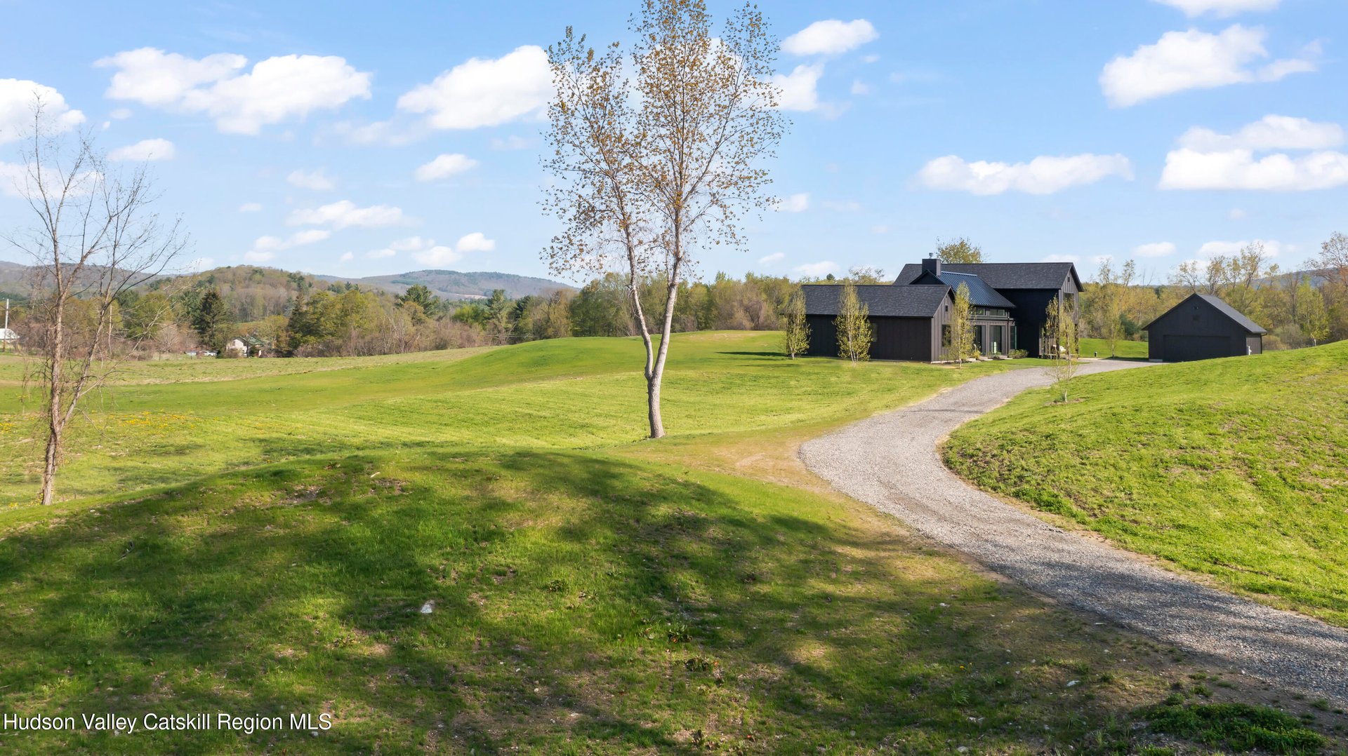 110 Mansfield Road Photo 3