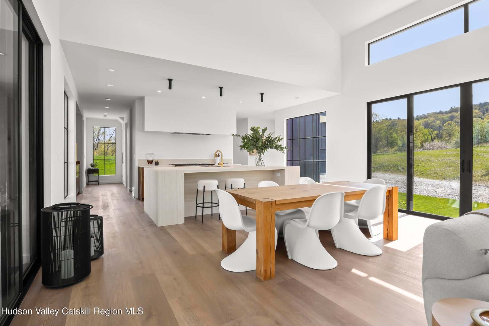 110 Mansfield Road Photo 12