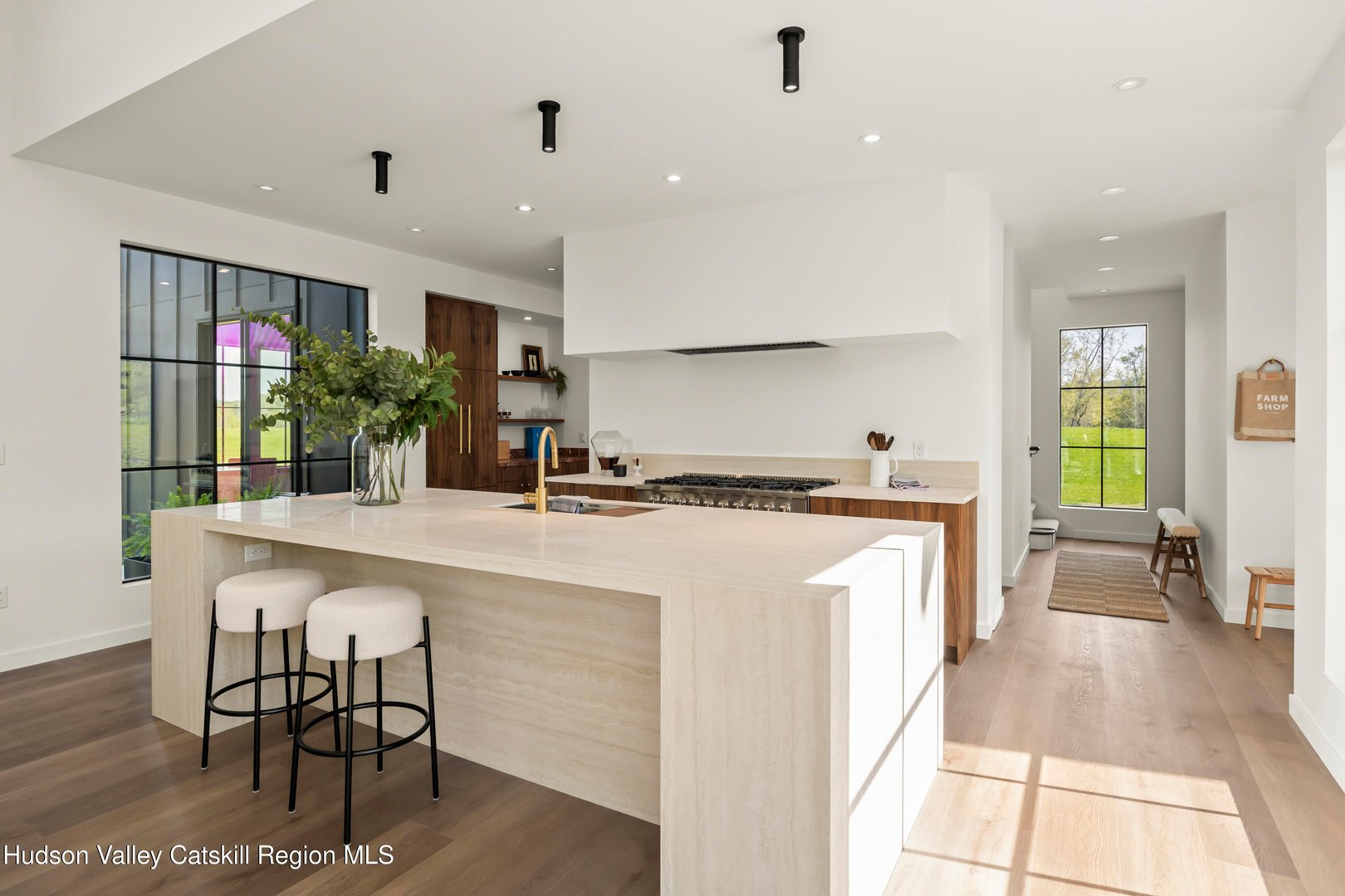 110 Mansfield Road Photo 4