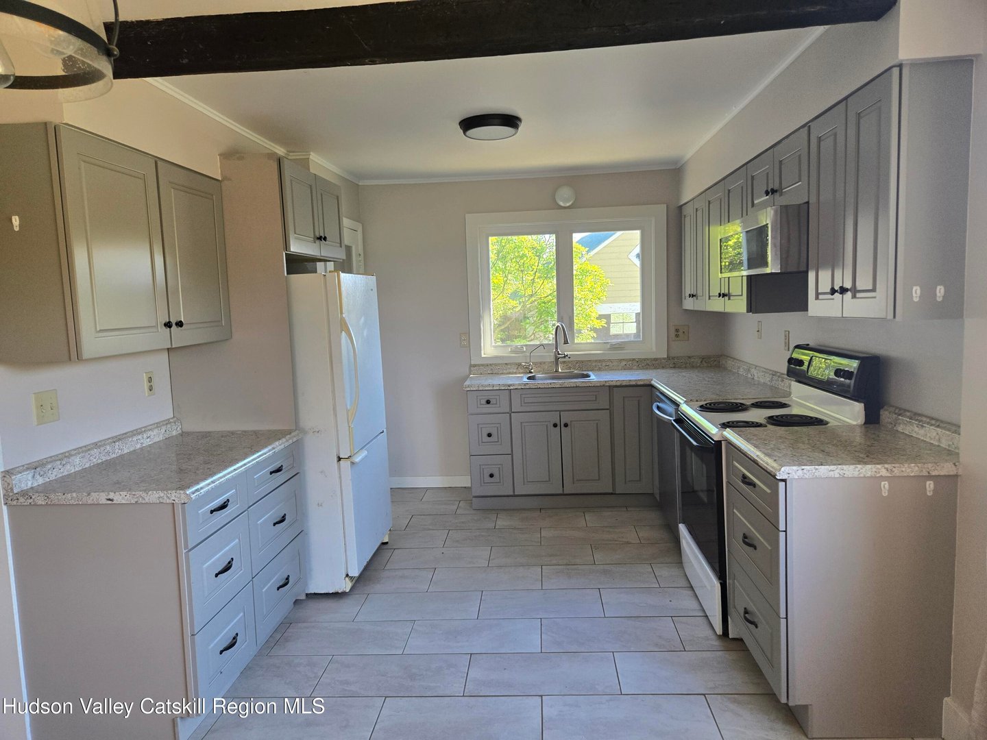 479 North Mountain Road Photo 5