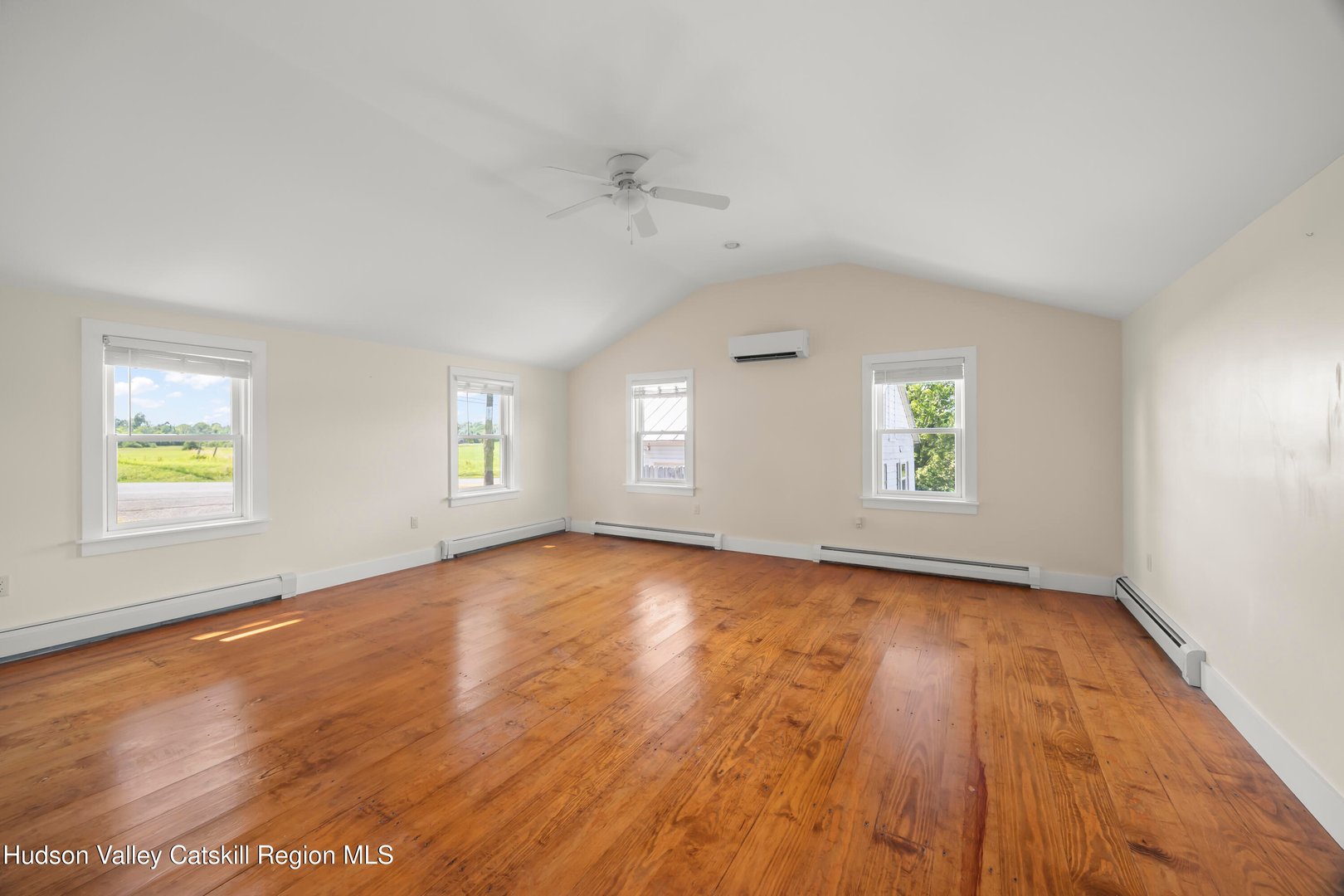 4 Lower Post Road Photo 17