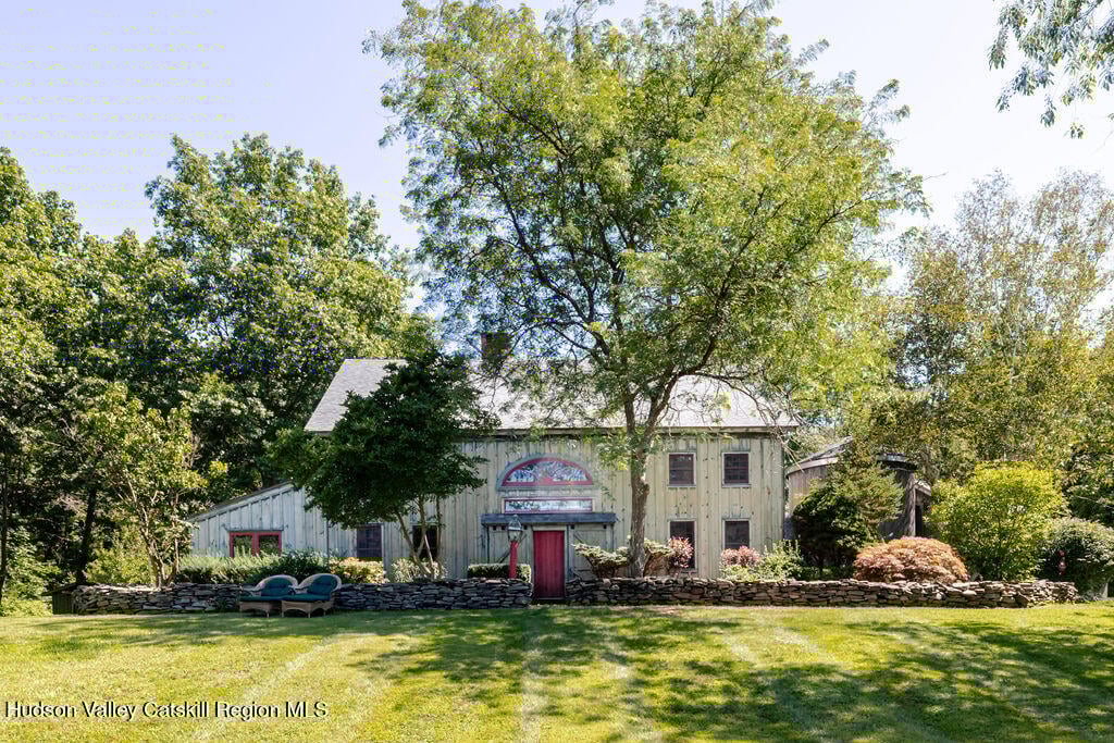 455 Post Hill Roads Photo 1