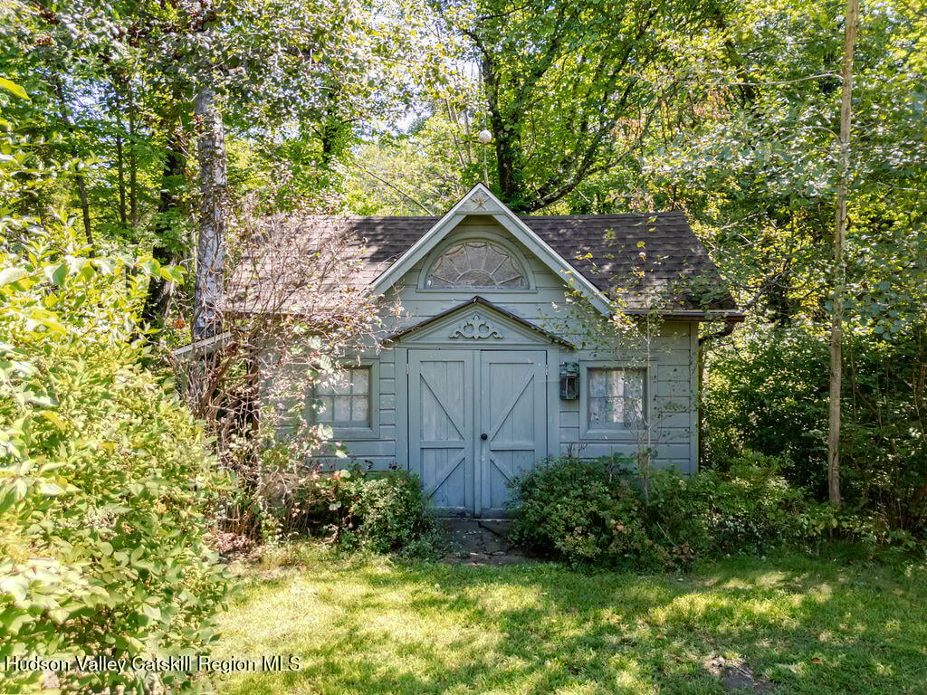 455 Post Hill Roads Photo 40