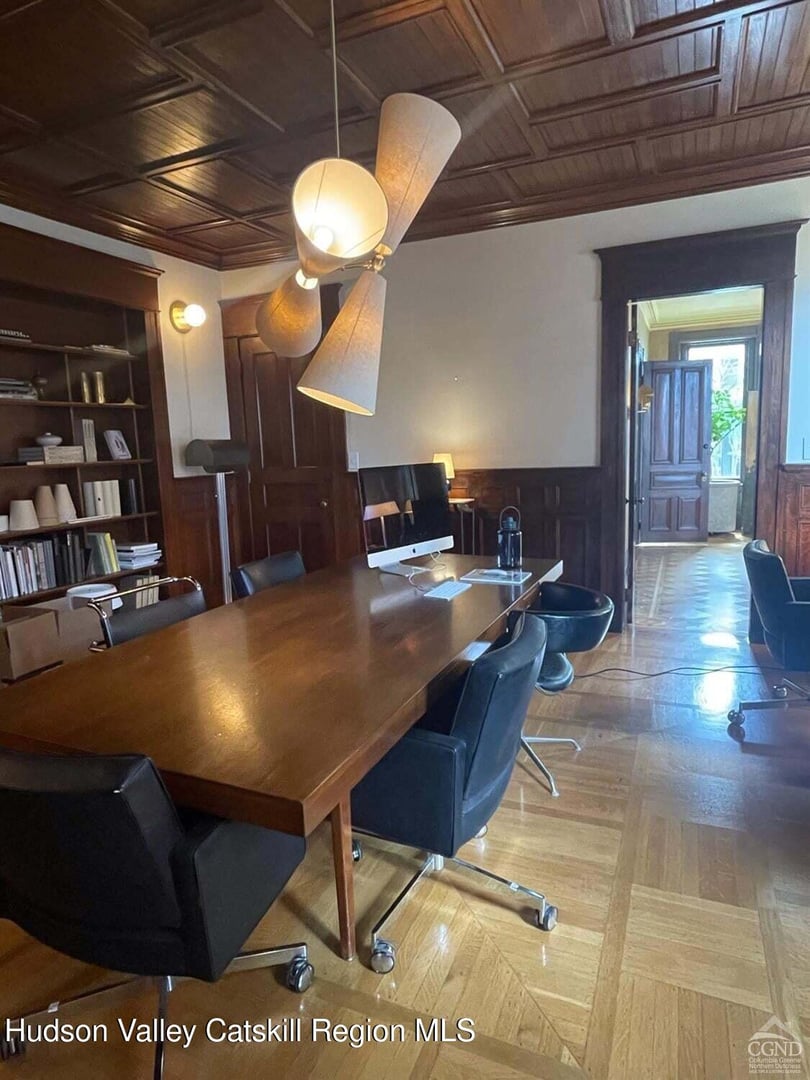 420 Warren Street Photo 8